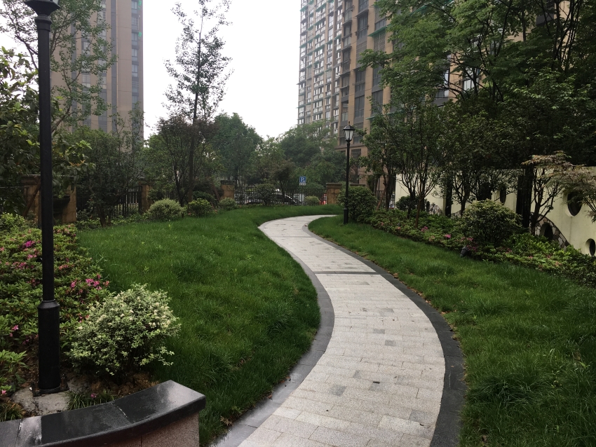 半山街道金星桃源地塊多功能運(yùn)動(dòng)場地