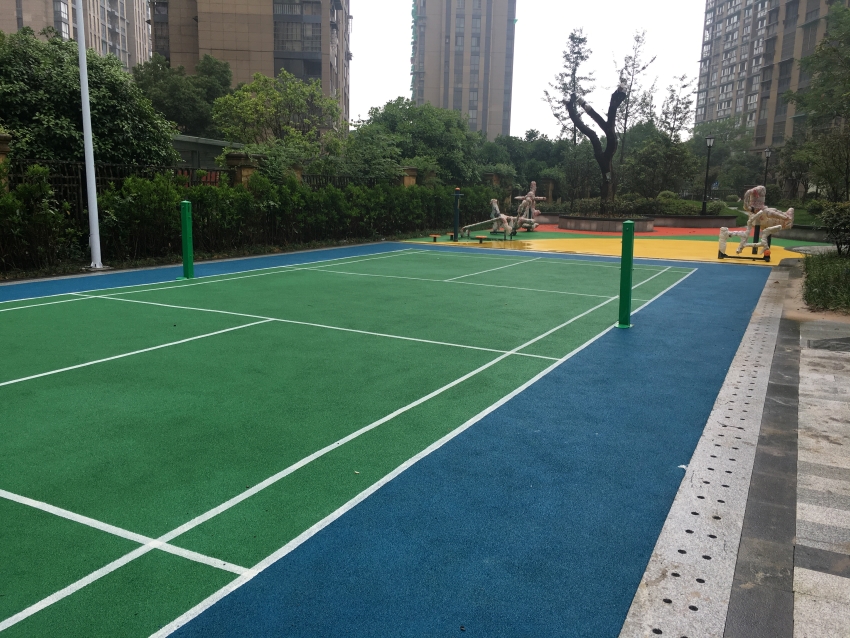 半山街道金星桃源地塊多功能運(yùn)動(dòng)場地